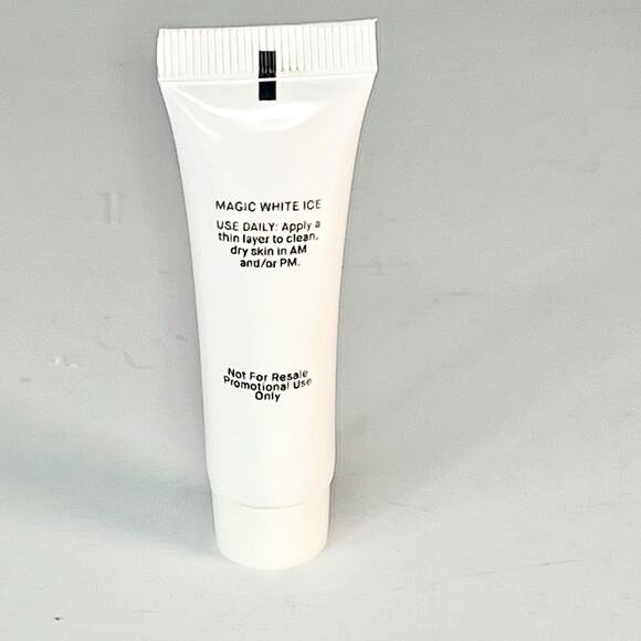 Arcona Magic White Ice Hydrate Face Moisturizer Oil-Free Travel .338 oz 10ml New - Picture 4 of 5